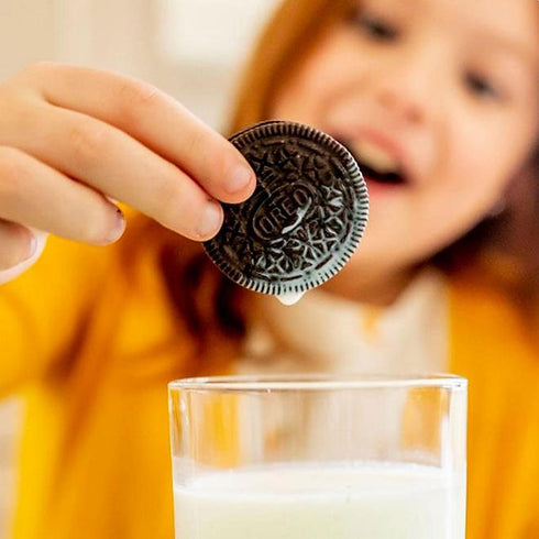Nabisco Oreo Chocolate Sandwich Cookies, 2.4 oz., 30 Pack - Classic Chocolate Cookies with Creamy Filling, Perfect for Snacking, Lunchboxes, or Parties