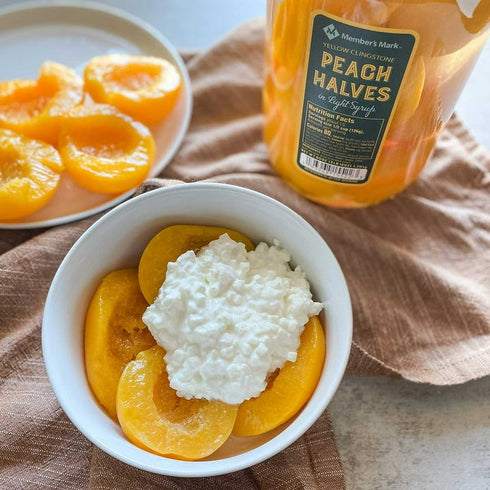 60 oz - Member's Mark Yellow Clingstone Peach Halves in Light Syrup