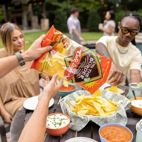 On The Border Cafe Style Tortilla Chips, 23.5 oz - Crispy, Large Bag, Authentic Flavor